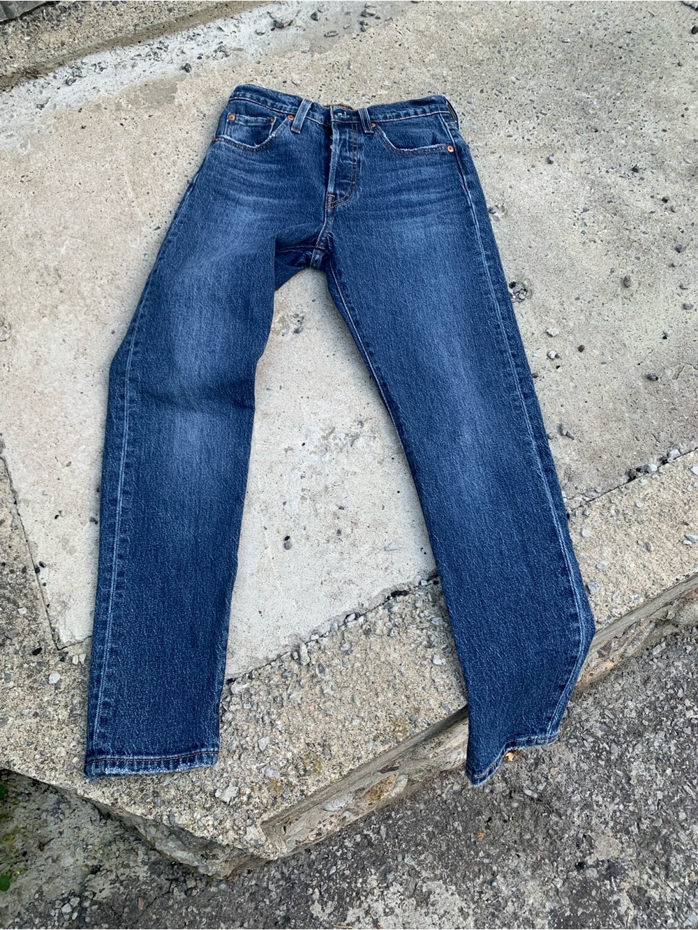 Levi's 501 Premium – Dark Wash – Size W24 L28